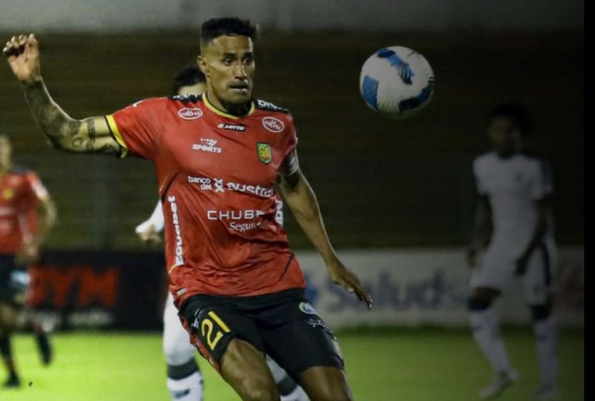 Deportivo Cuenca hizo respetar su casa ante Cumbay&aacute;.