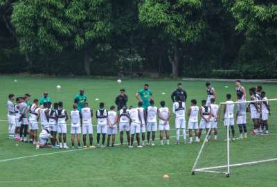 El plantel de Barcelona contin&uacute;a con su pretemporada