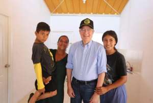 El presidente Lasso participó en la entrega de viviendas para 80 familias de Shushufindi.