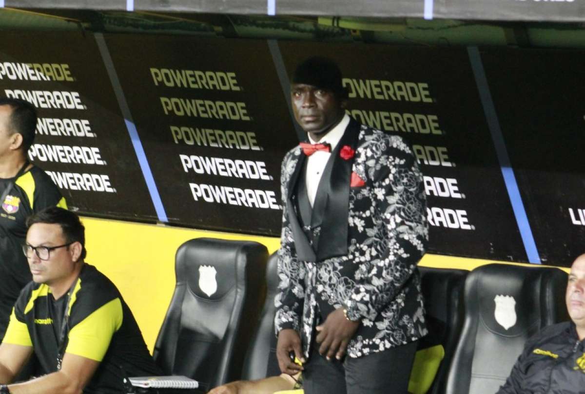 Este fue el look de Segundo Alejandro Castillo en el partido entre Barcelona y Universitario.
