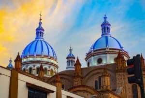 Cuenca vive su feriado por sus 468 a&ntilde;os de fundaci&oacute;n.