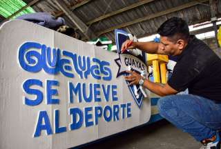 Fiestas de Guayaquil: Prefectura organiza su primer desfile de carros aleg&oacute;ricos