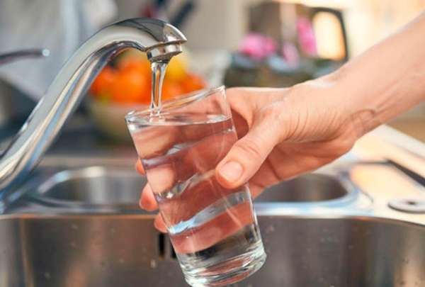 La baja en los niveles de la planta de agua potable Puengas&iacute; caus&oacute; interrupciones en el suministro en varios barrios de Quito. 