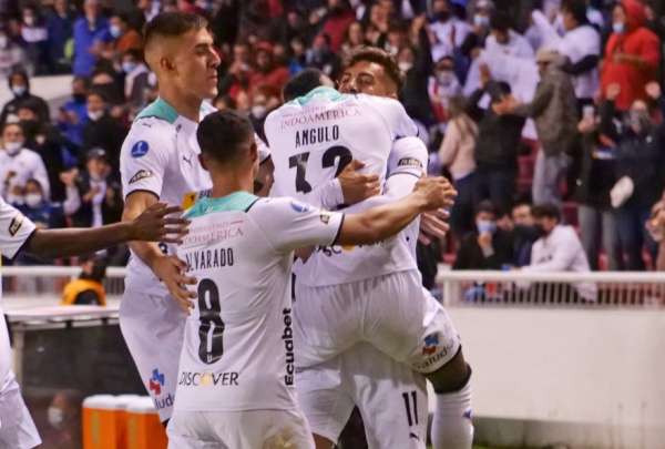 Liga public&oacute; el costo de las entradas para su partido ante Barcelona