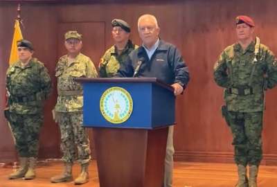 Junto a la c&uacute;pula de las Fuerzas Armadas, el Ministro de Defensa anunci&oacute; que iniciar&aacute;n operaciones militares contra las agrupaciones delictivas que fueron declaradas por el Cosepe como terroristas.