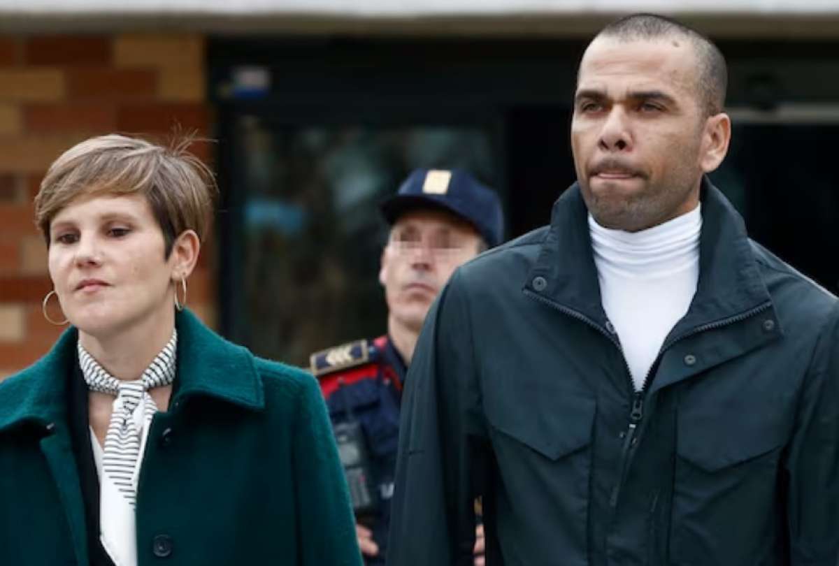 Dani Alves sali&oacute; de prisi&oacute;n