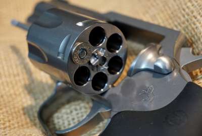 Polic&iacute;a Nacional detuvo a dos hombres que se dedicaban al alquiler de armas