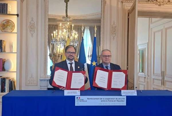 Los ministros de Ecuador y Francia suscribieron un acuerdo de cooperaci&oacute;n mutua para apoyarse entre naciones en temas de seguridad.