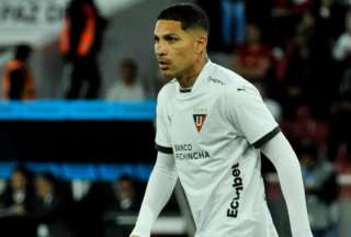 Paolo Guerrero explot&oacute; ante las cr&iacute;ticas en su regreso a Ecuador