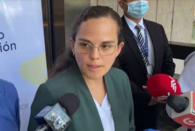 Ministra de Educaci&oacute;n sigue personalmente el caso de la menor violada en Quito
