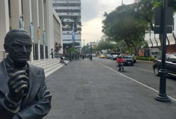 La Avenida 10 de Agosto est&aacute; ubicada en el centro de Guayaquil y recorre 41 cuadras.