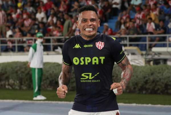 &Aacute;lvez anot&oacute; un golazo en la Copa Sudamericana