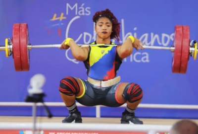 Kelin Jim&eacute;nez gan&oacute; tres medallas de oro en 76 kilogramos.