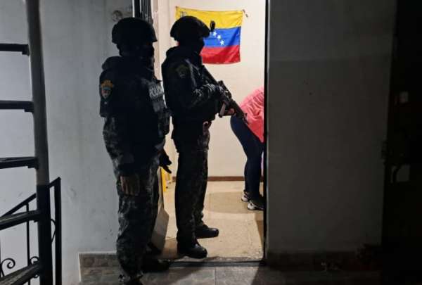 Una menor que estuvo secuestrada por su padre fue liberada por la Polic&iacute;a Nacional. Ocurri&oacute; al norte de Quito.