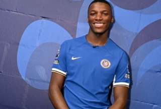 Revelado el sueldo de Mois&eacute;s Caicedo en el Chelsea