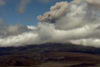 Autoridades brindan recomendaciones en caso de caída de ceniza del volcán Cotopaxi