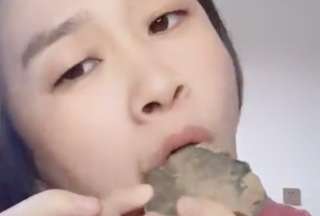 El reto de comer tierra se vuelve viral en TikTok