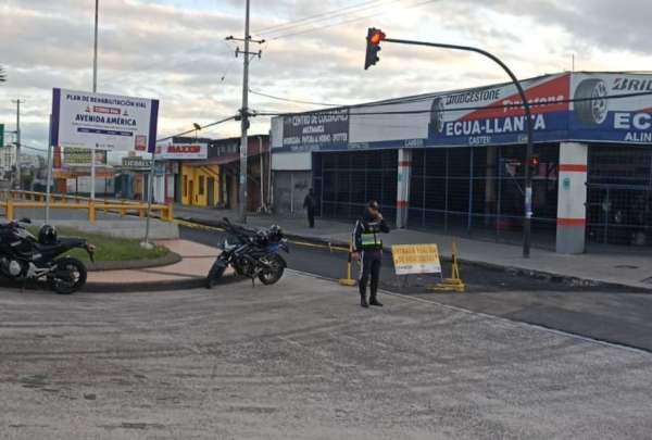 Avenida Am&eacute;rica est&aacute; cerrada a la altura de la Ma&ntilde;osca