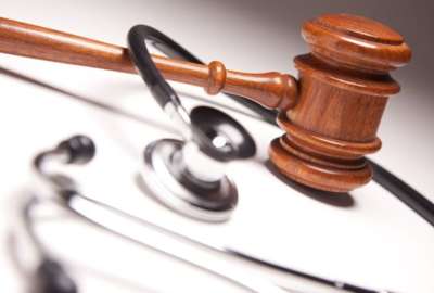 El homicidio culposo por mala pr&aacute;ctica m&eacute;dica est&aacute; tipificado y sancionado en el art&iacute;culo 146, inciso tercero, del C&oacute;digo Org&aacute;nico Integral Penal (COIP).