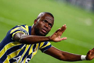 &Eacute;nner Valencia marc&oacute; el gol del triunfo para el Fenerbahce
