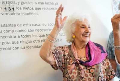 Abuelas de Plaza de Mayo identifican al nieto 132, desaparecido durante la dictadura en Argentina