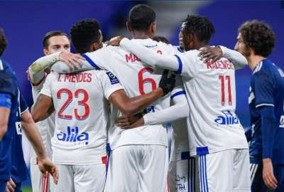 Lyon de Francia desciende a segunda divisi&oacute;n por crisis financiera