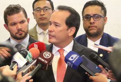 Henry Cucal&oacute;n, ministro de Gobierno, acudi&oacute; a la Asamblea Nacional.
