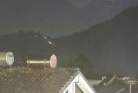 Hasta la noche existían algunos focos por un incendio en el cerro Ilaló.