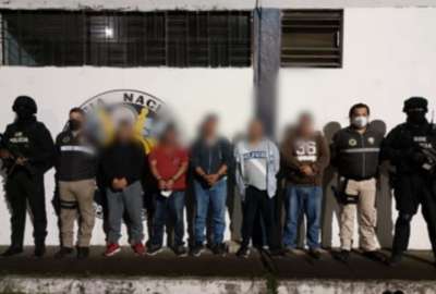 Seis integrantes de una presunta banda de coyoteros fueron detenidos por la Polic&iacute;a Nacional.