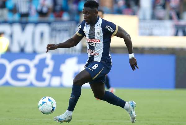Erick Castillo anot&oacute; un golazo para Alianza Lima