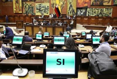 Renuncias y licencias reorganizan el tablero pol&iacute;tico en la Asamblea