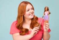 La compa&ntilde;&iacute;a de juguetes Mattel lanz&oacute; al mercado la primera Barbie ciega de la historia. 