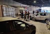 Dos vehículos colisionaron al interior del túnel de San Diego.