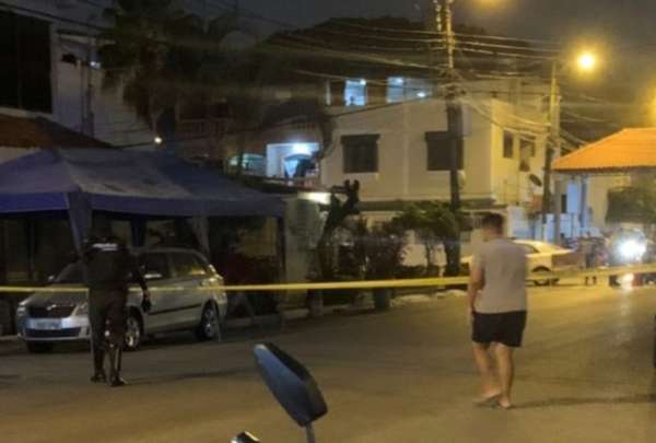 EL GRUPO DE INTERVENCI&Oacute;N Y RESCATE (GIR) de la Polic&iacute;a Nacional recibe donaci&oacute;n de alimentos para sus canes.