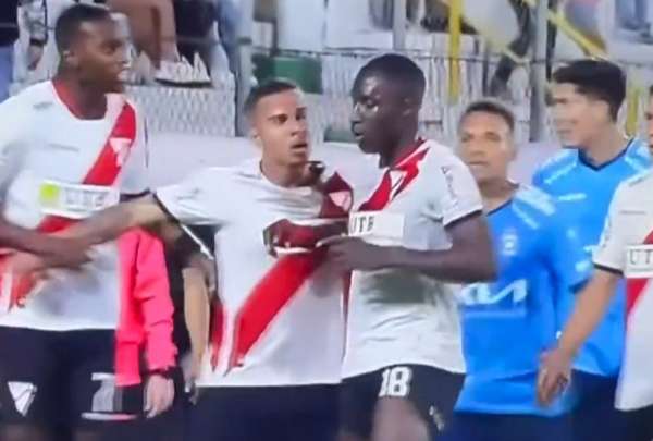 Luis Caicedo se retir&oacute; de la cancha