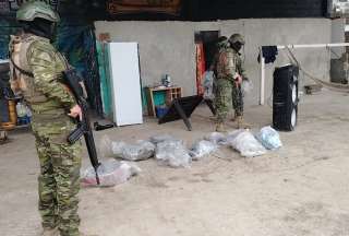 Militares desmantelan deshuesadero clandestino en Pascuales