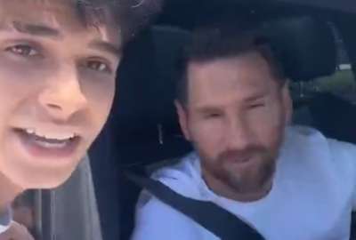 El hincha no pudo contener las l&aacute;grimas tras saludar a Messi.