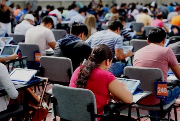 La medida se efect&uacute;a para precautelar la seguridad de estudiantes, maestros y personal administrativo.