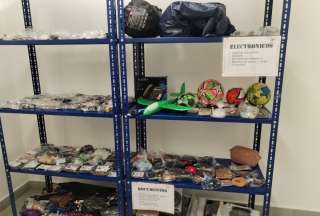 Desde un anillo de compromiso a un colch&oacute;n: los objetos perdidos m&aacute;s ins&oacute;litos del Metro de Quito