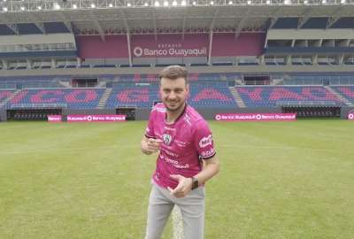 Mart&iacute;n Anselmi, durante su presentaci&oacute;n en el estadio de Independiente del Valle