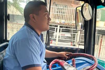 Conozca la historia de un conductor que ayud&oacute; a movilizar a un grupo de personas, durante los hechos de violencia suscitados en Guayaquil y en otras localidades del Ecuador.