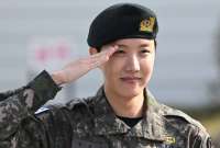 El artista agradeció el apoyo de sus fanáticos y exaltó el sacrificio de los soldados, tras ser dado de baja en la base militar de Wonju.