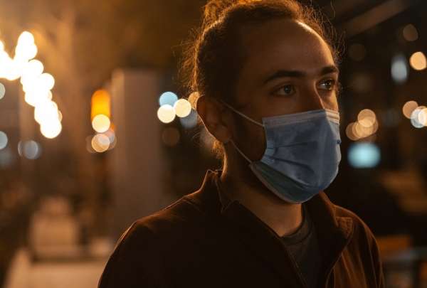Quien no use mascarilla en Quito deber&aacute; pagar una multa