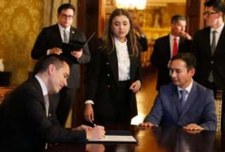 Ministro de Salud, Franklin Encalada, renuncia a la cartera de Estado