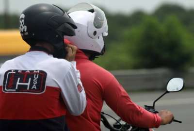 En Guayaquil, motociclistas deber&aacute;n portar cascos homologados