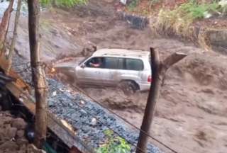 Video: Hombre muere tras ser arrastrado por la corriente de un r&iacute;o en Nicaragua
