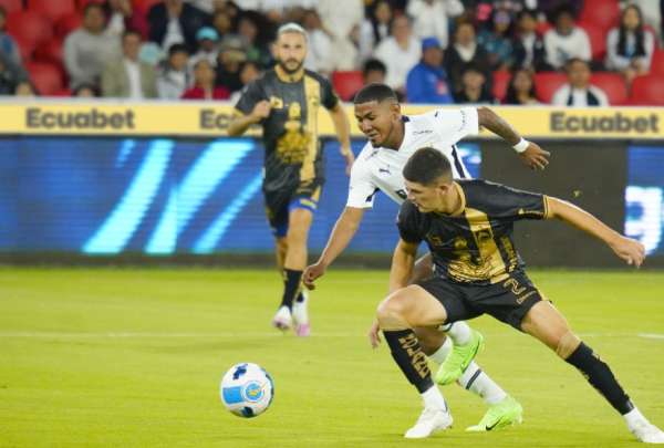 Liga de Quito derrot&oacute; a Delf&iacute;n la noche del pasado lunes