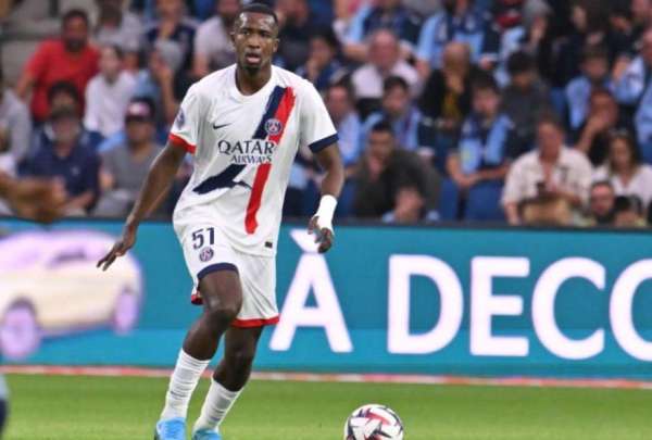 Willian Pacho vivi&oacute; un divertido momento en el PSG