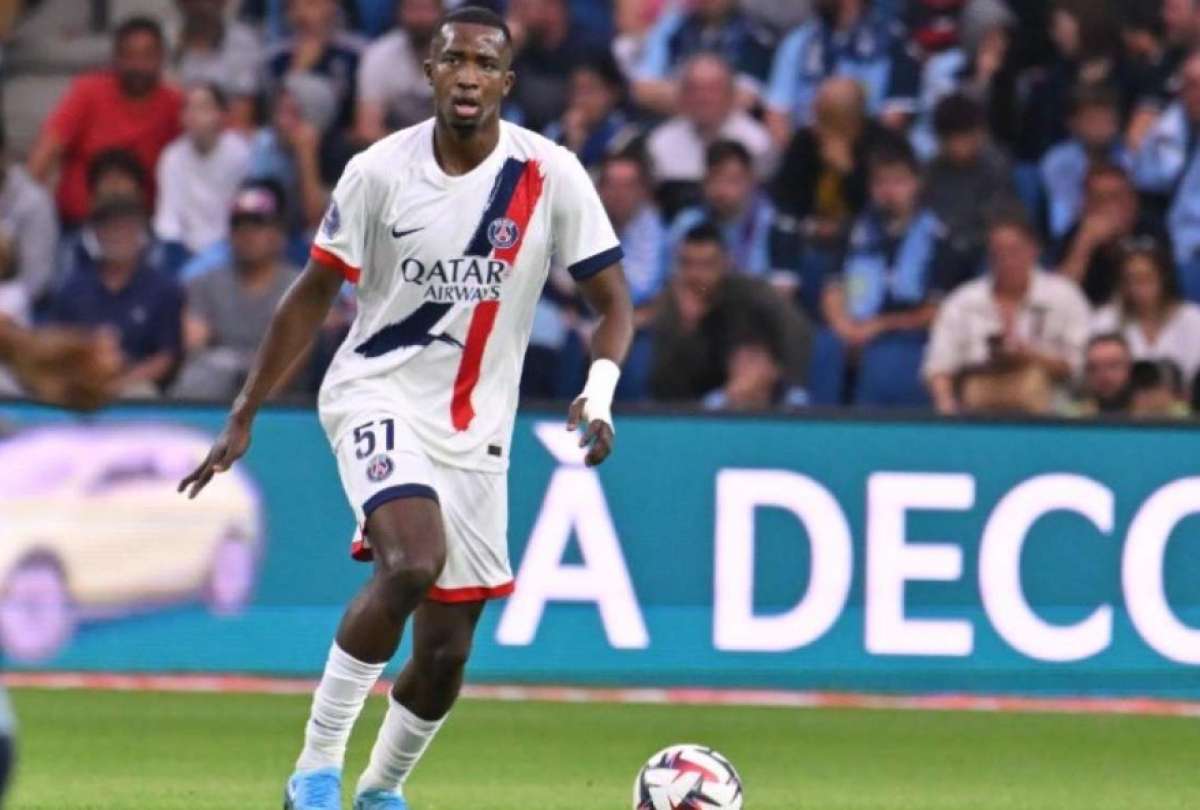 Willian Pacho vivió un divertido momento en el PSG