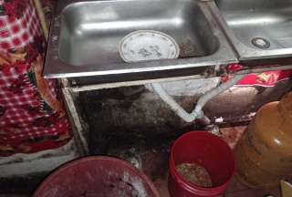 Arcsa clausura chifa en Cayambe, tras hallar cucarachas en arroz
